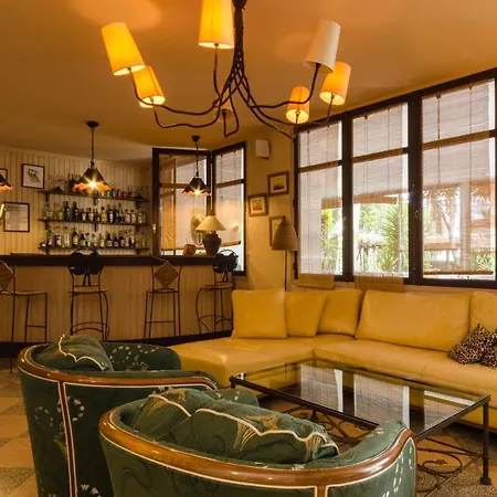 Hotel Cap Negre 3*