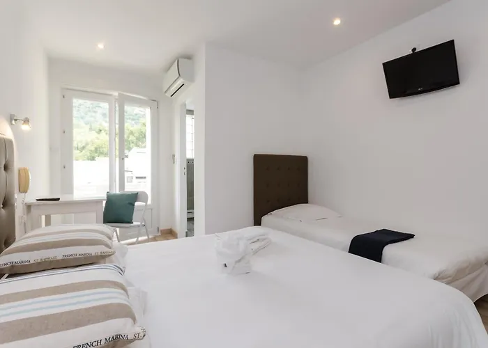 Cap Negre 3* Le Lavandou