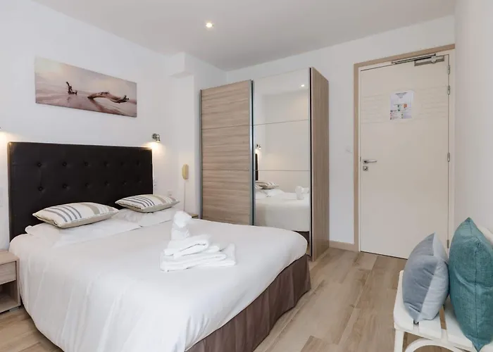 Cap Negre Szálloda 3*