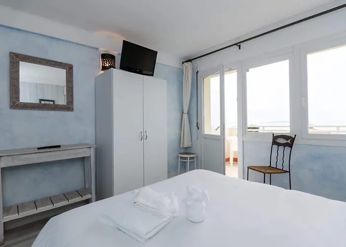 Cap Negre Szálloda 3*